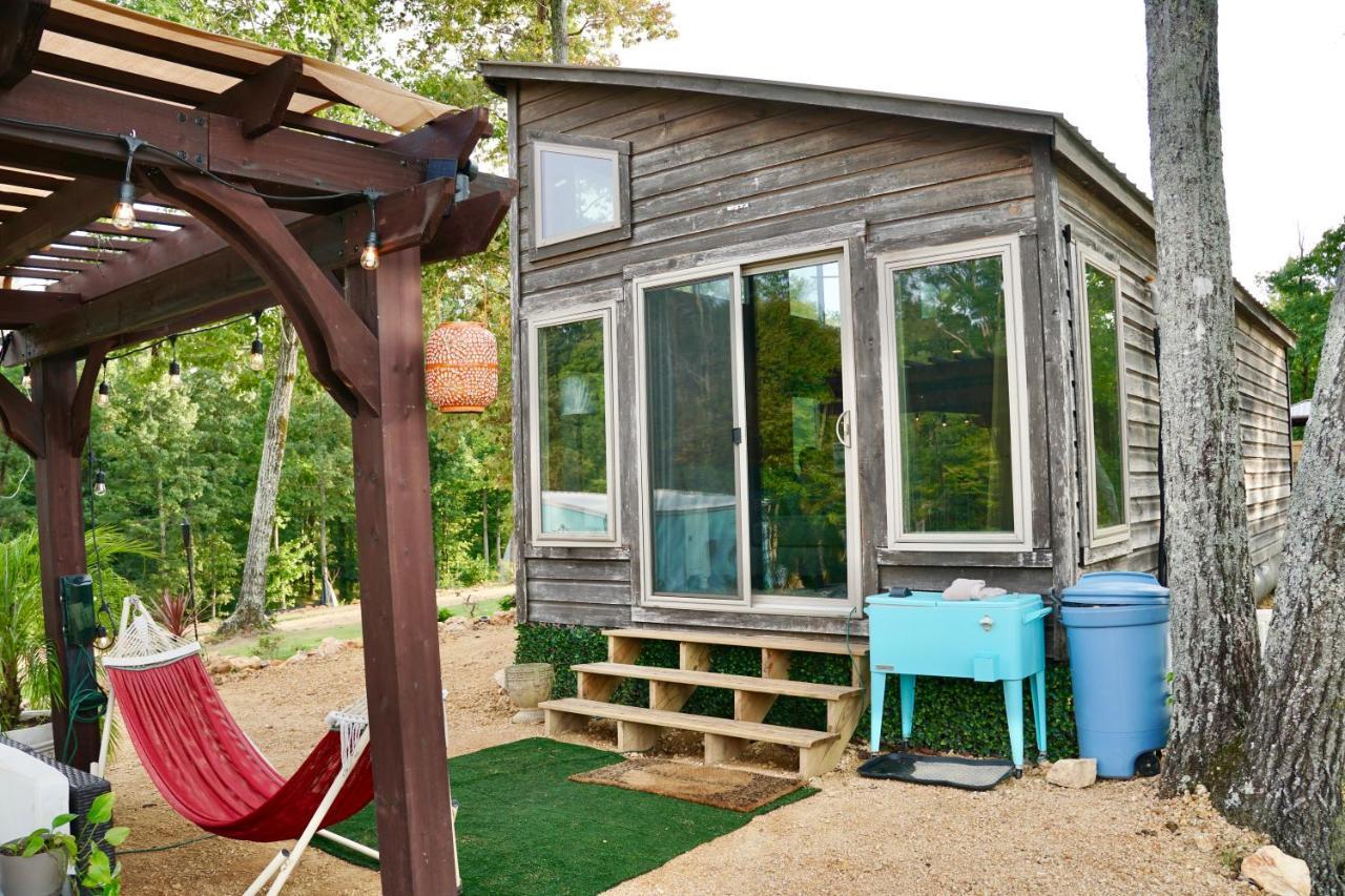 The Gemini-A Dreamy, Waterfront Tiny Cabin Rogersville Zewnętrze zdjęcie